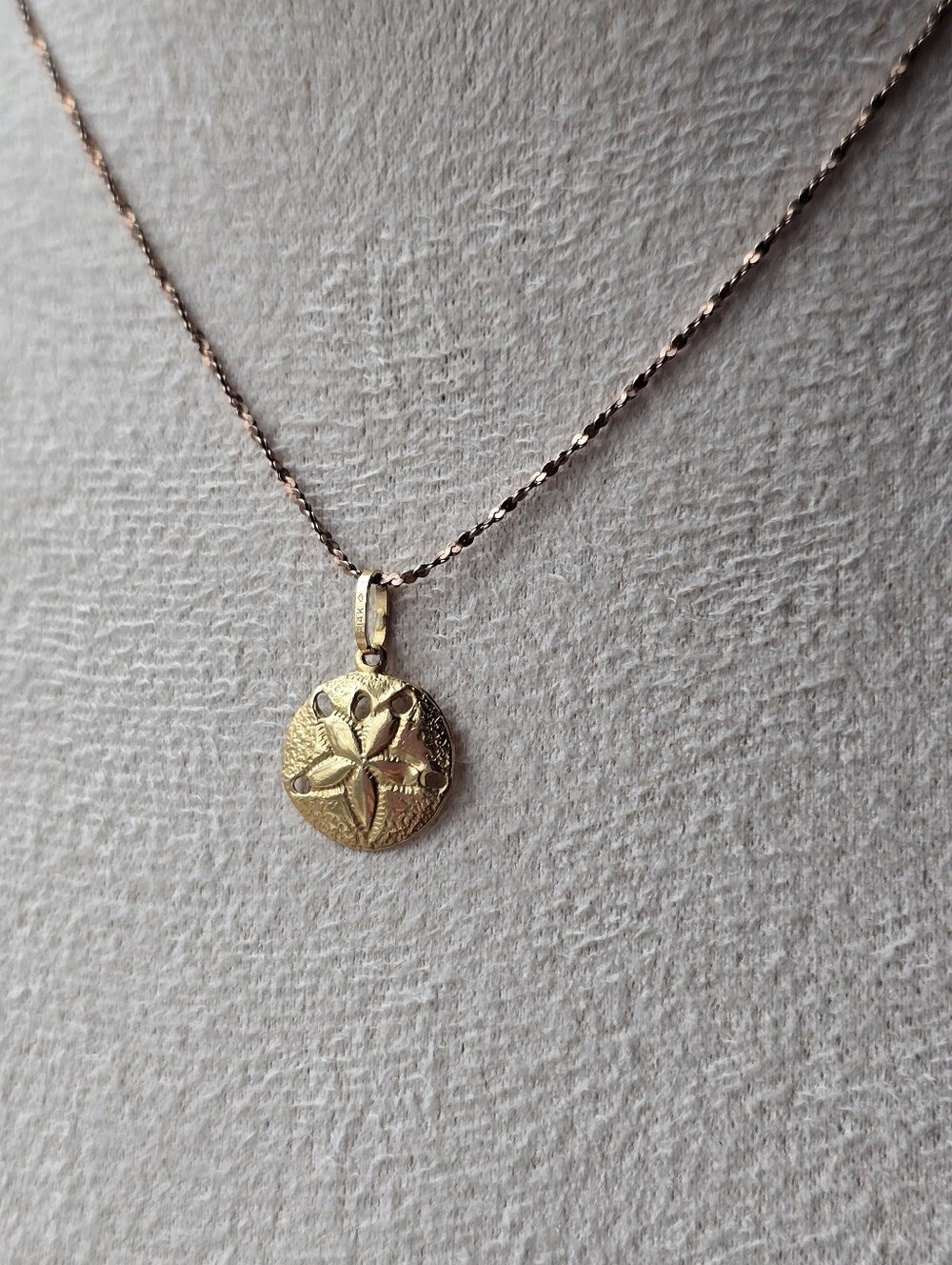 14K Gold Sand Dollar Pendant - Classic Beach Charm Petite
